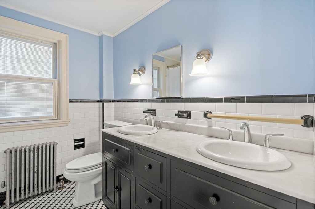 33 Thornton Road Waltham, MA 02453 - Photo 20 of 39