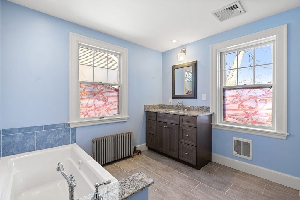 33 Thornton Road Waltham, MA 02453 - Photo 27 of 39