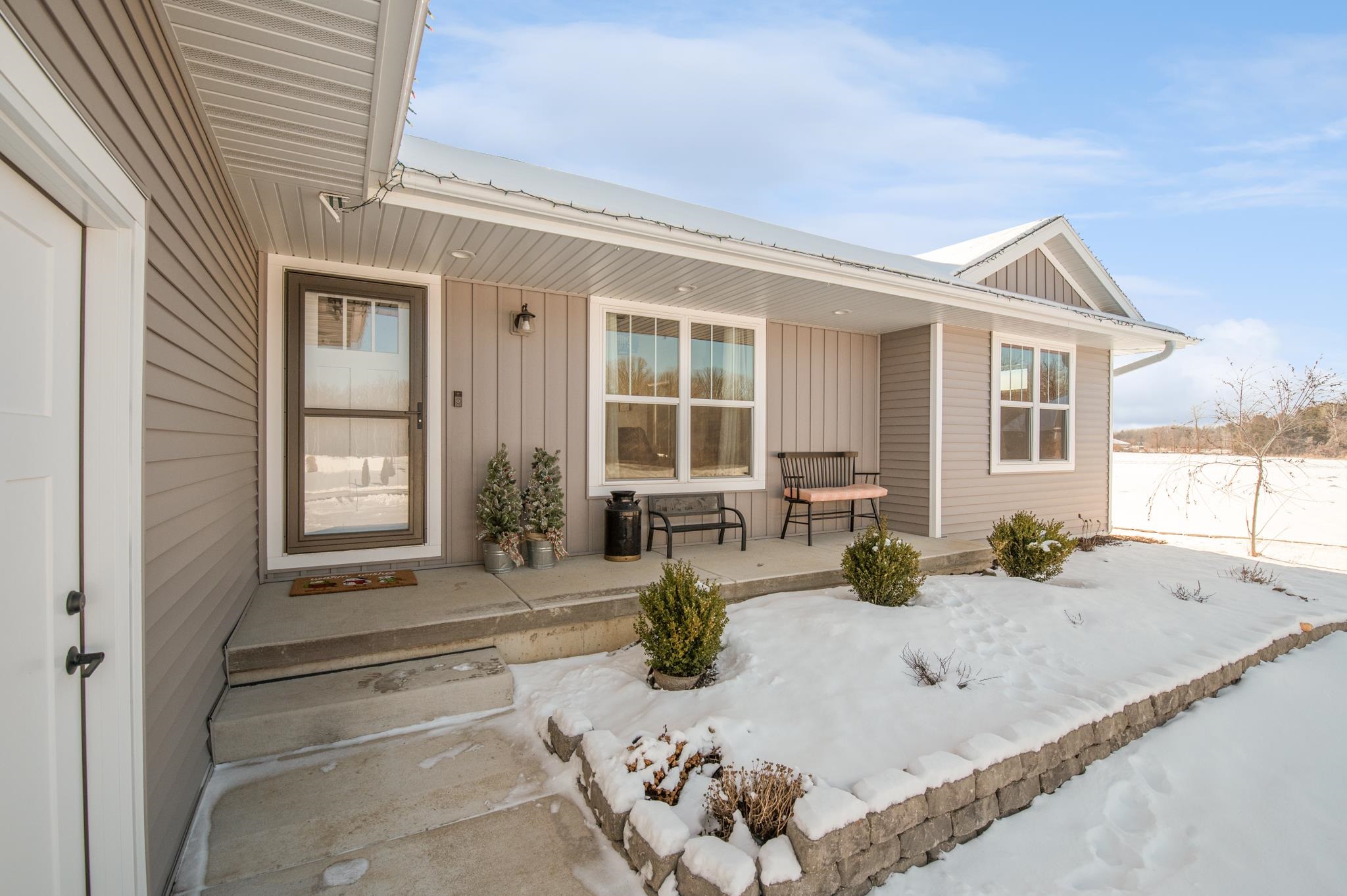 2885 T Berg Circle Abrams, WI 54101 - Photo 3 of 40