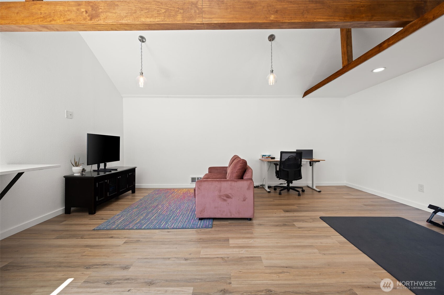 1928 Virginia Avenue Everett, WA 98201 - Photo 37 of 40 a living room with furniture and a flat screen tv