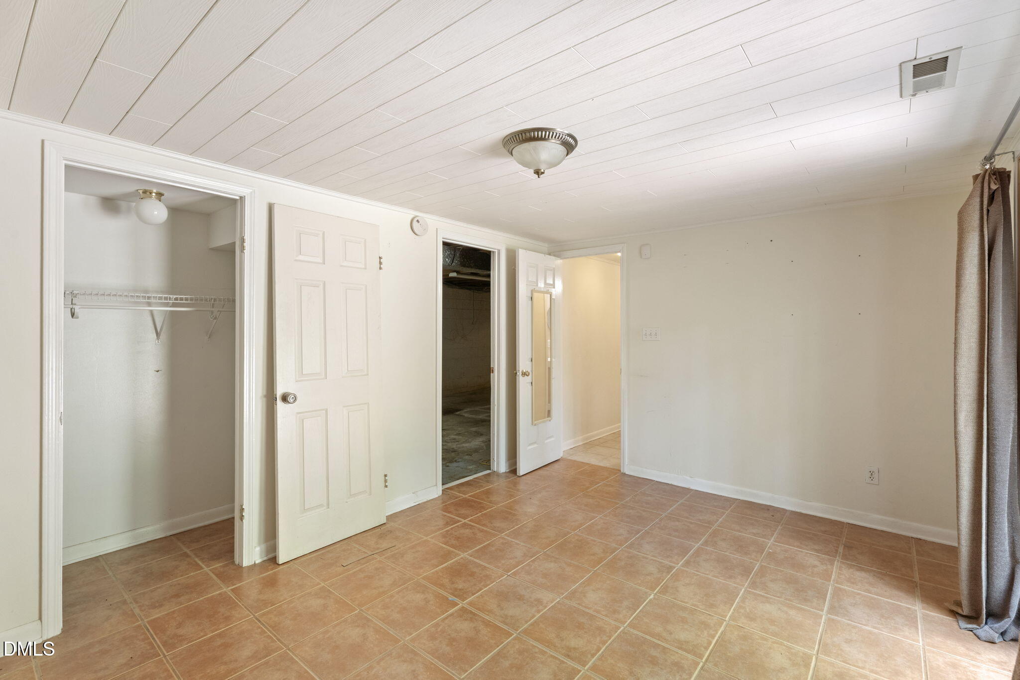 4419 Laurel Hills Road Raleigh, NC 27612 - Photo 24 of 41