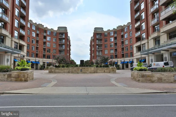 $299,000 | 3600 South Glebe Road, Unit 406W, Arlington, VA 22202