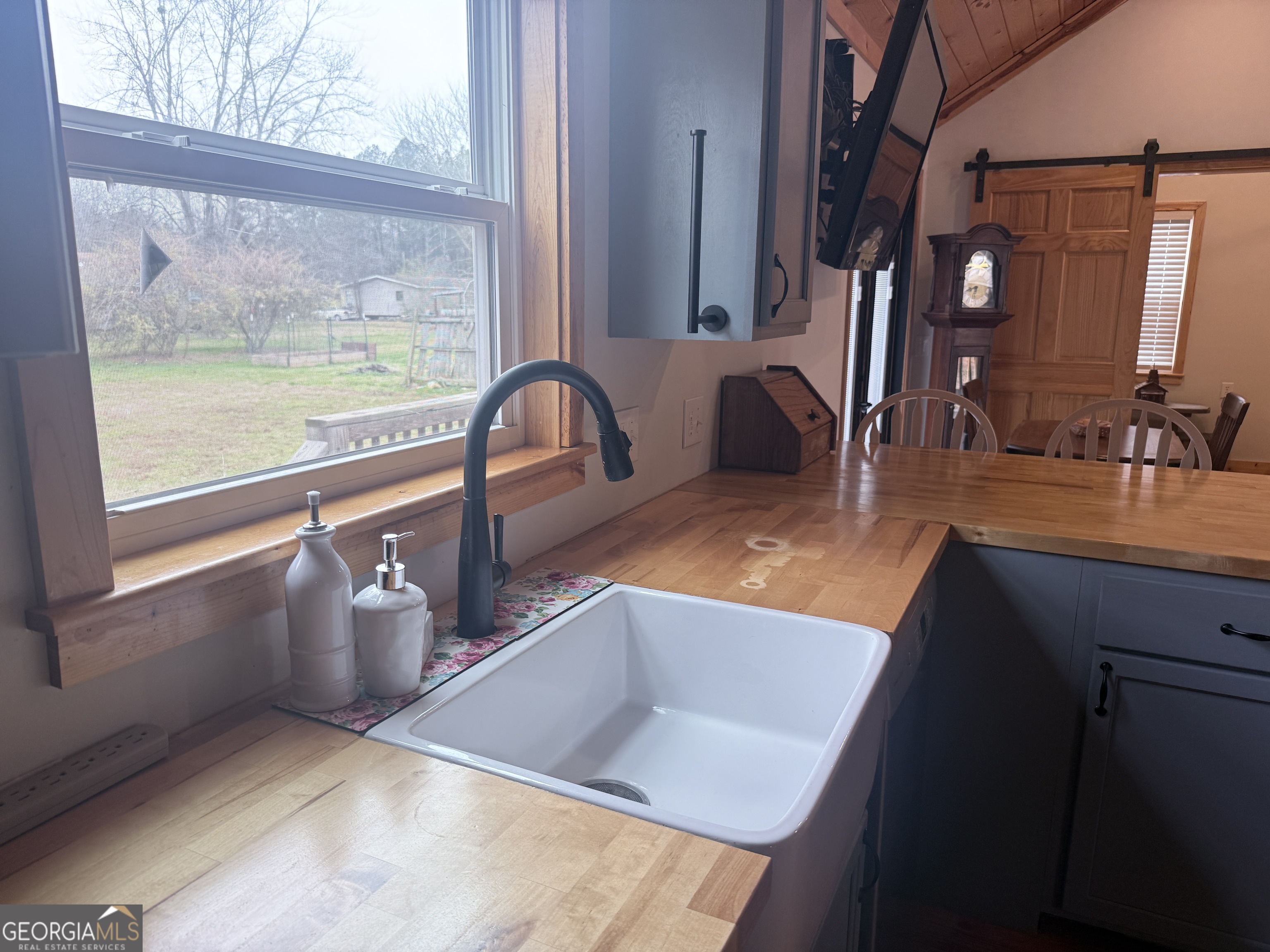 168 Ellenburg Subdivision Summerville, GA 30747 - Photo 9 of 24 a kitchen with a large window