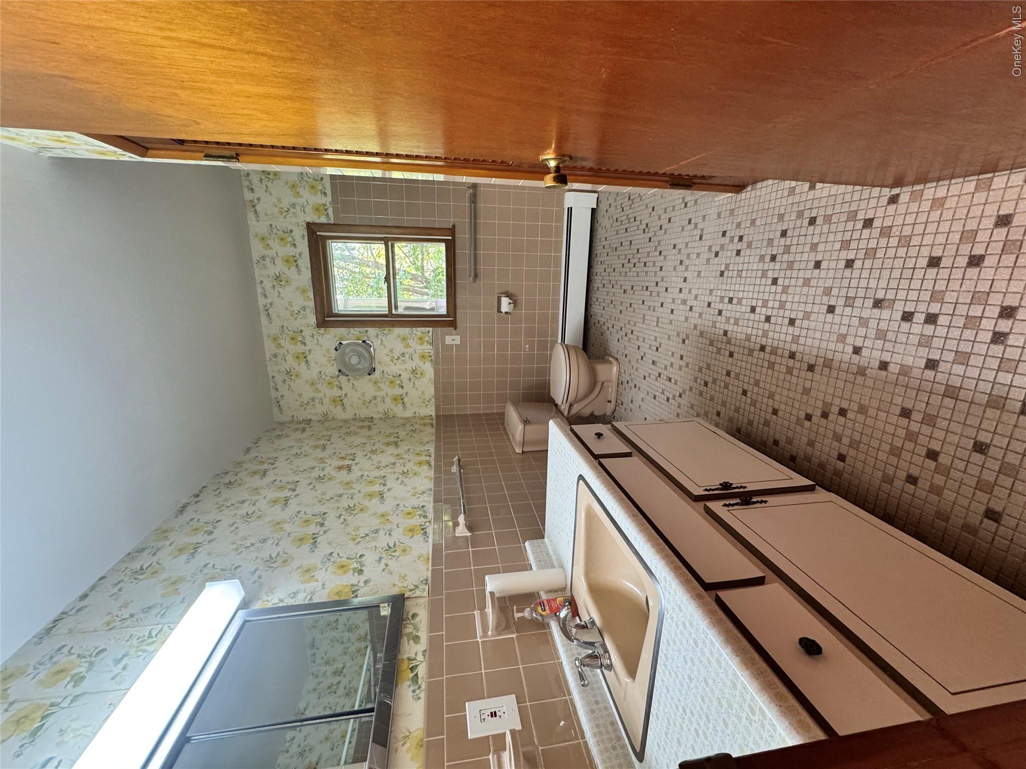 252 Toad Pasture Road Middletown, NY 10940 - Photo 9 of 25