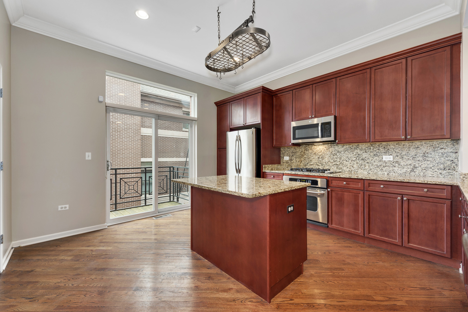 730 West 15th Street Chicago, IL 60607 - Photo 11 of 24