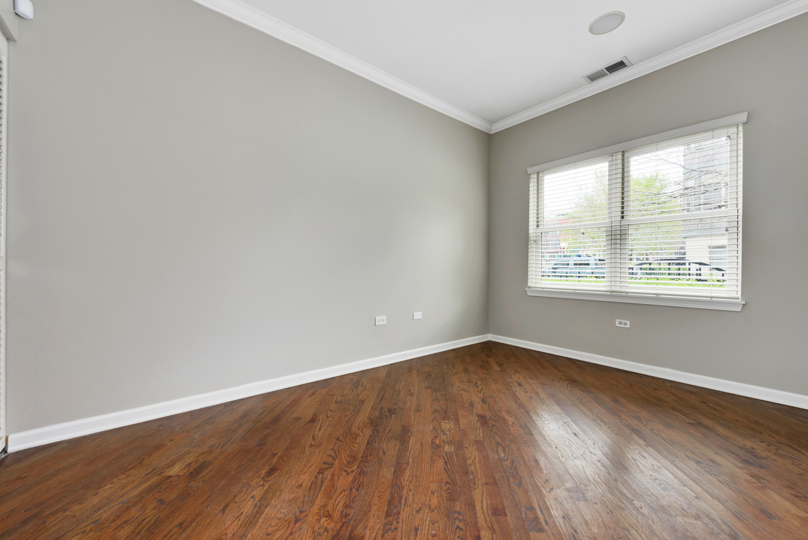 730 West 15th Street Chicago, IL 60607 - Photo 4 of 24