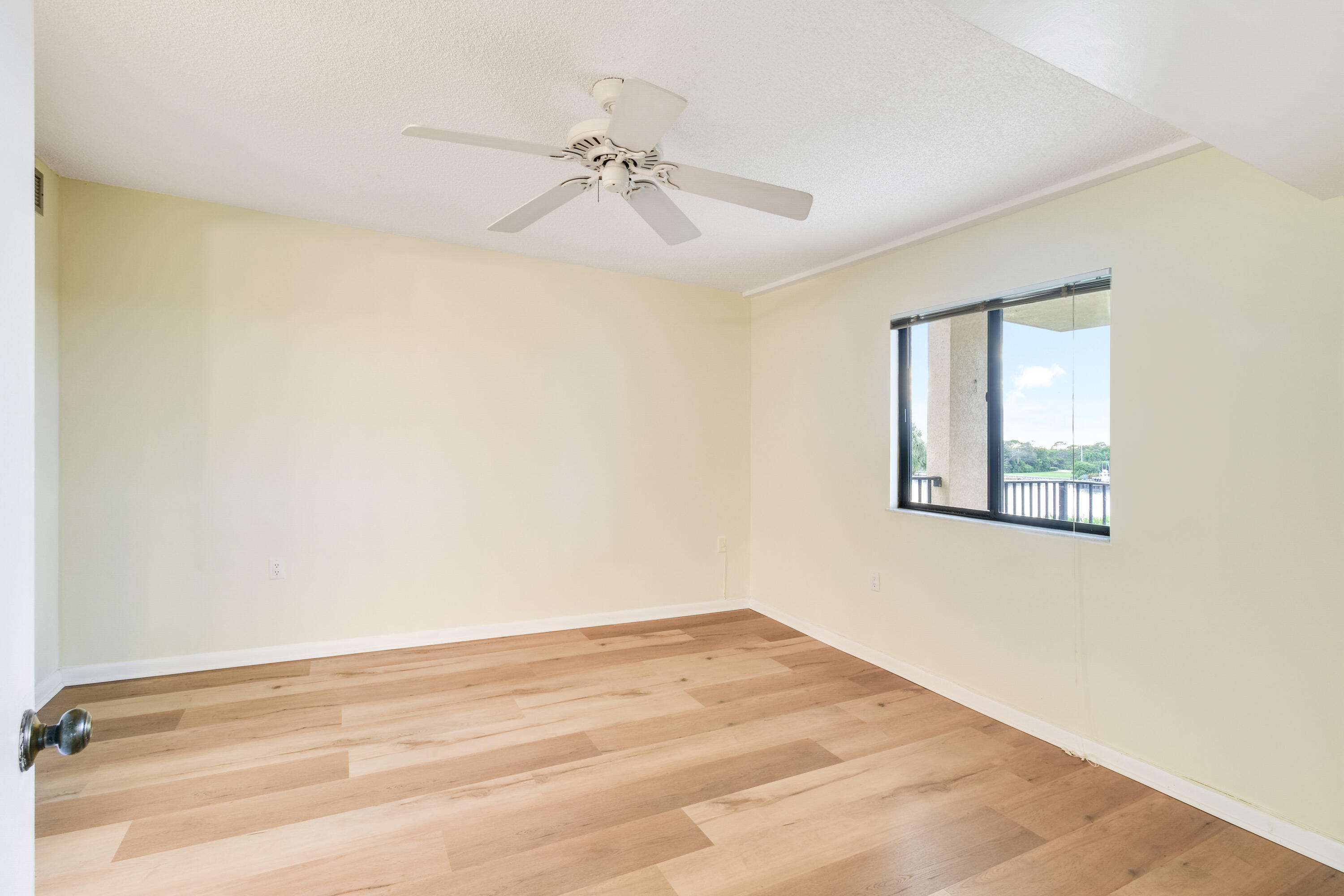1701 Marina Isle Way, Unit 301 Jupiter, FL 33477 - Photo 23 of 60 DSC_5959