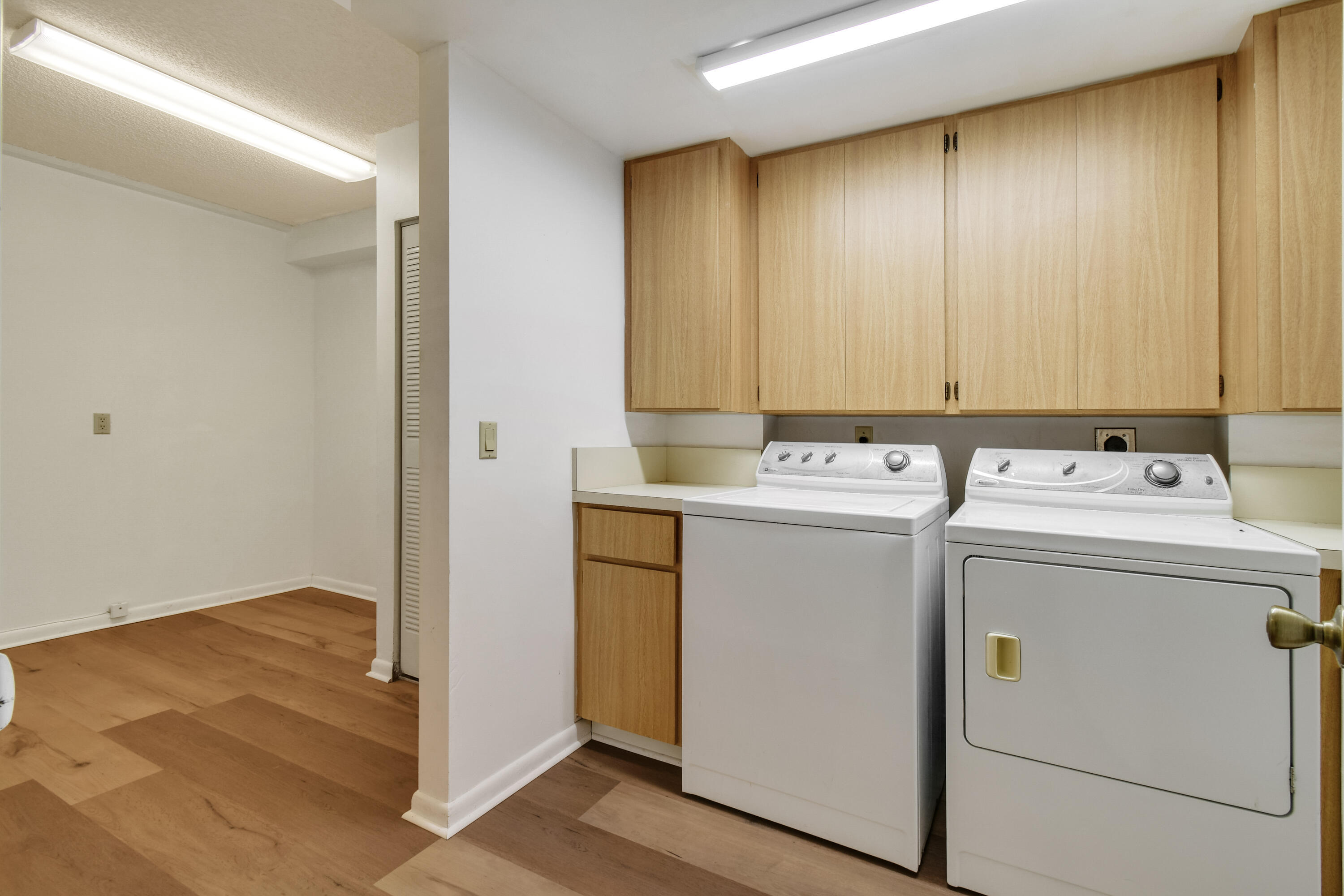 1701 Marina Isle Way, Unit 301 Jupiter, FL 33477 - Photo 29 of 60 DSC_6004