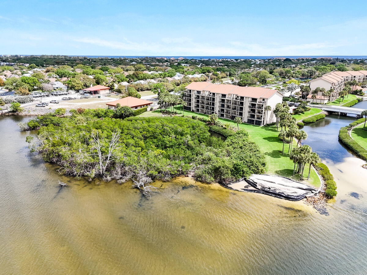 1701 Marina Isle Way, Unit 301 Jupiter, FL 33477 - Photo 51 of 60 an aerial view of residential houses with outdoor space