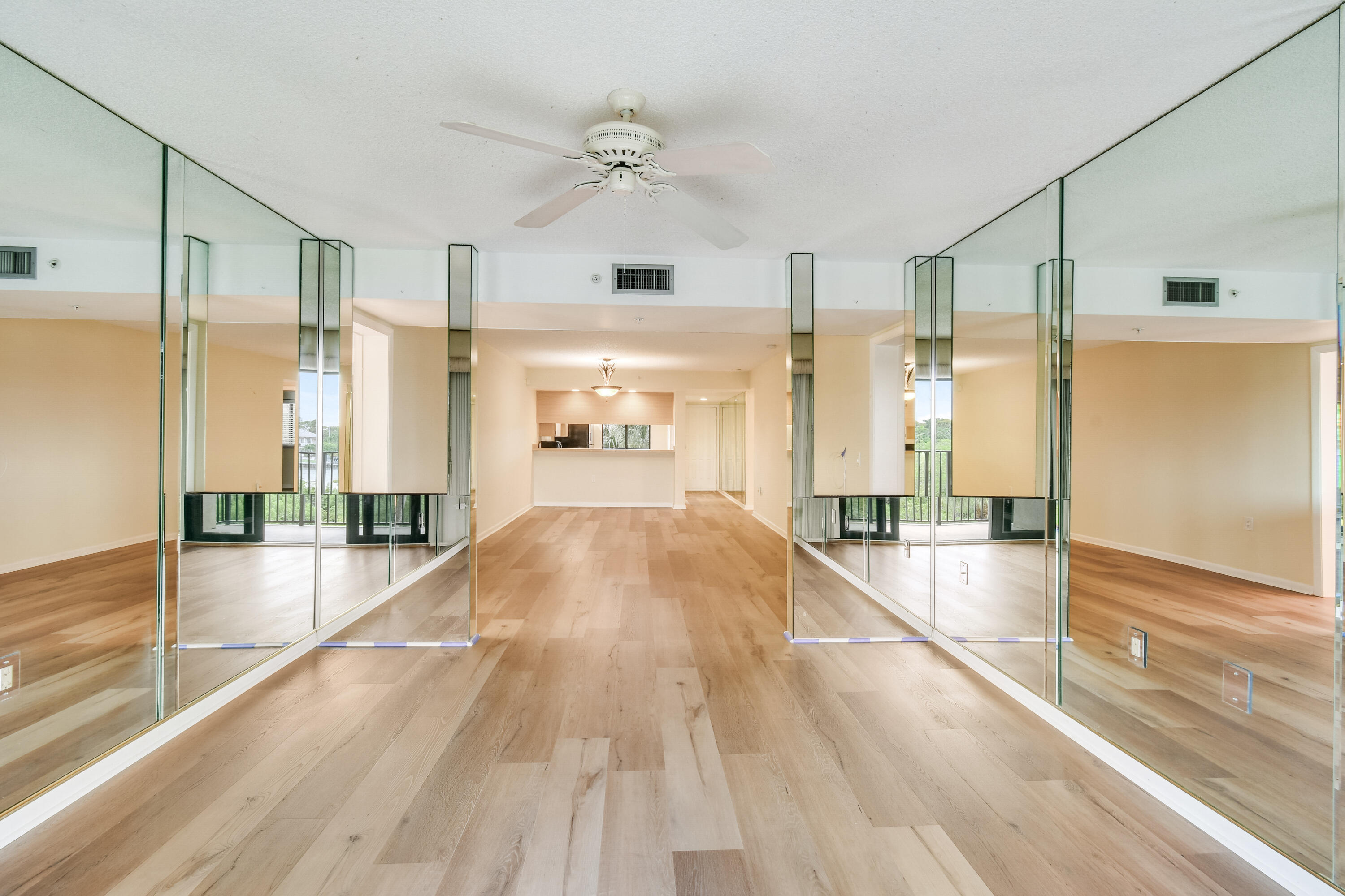 1701 Marina Isle Way, Unit 301 Jupiter, FL 33477 - Photo 9 of 60 DSC_5896