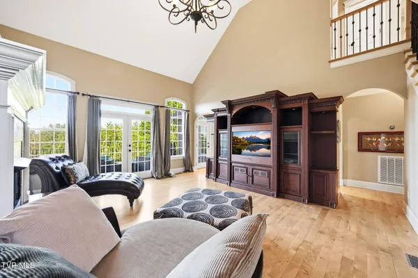 $1,350,000 | 122 Sun Chase Court, Johnson City, TN 37615