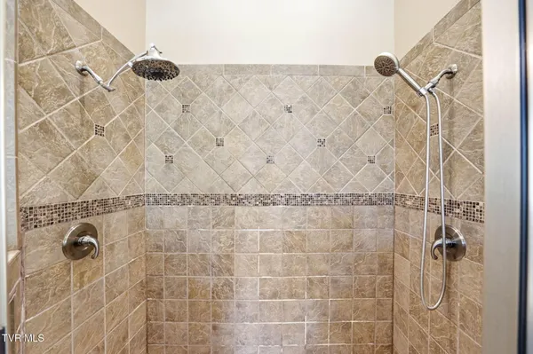 $1,350,000 | 122 Sun Chase Court, Johnson City, TN 37615