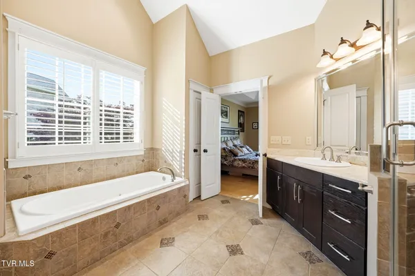 $1,350,000 | 122 Sun Chase Court, Johnson City, TN 37615