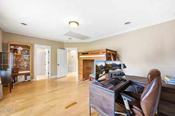 $1,350,000 | 122 Sun Chase Court, Johnson City, TN 37615