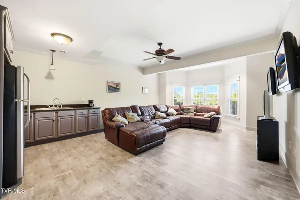$1,350,000 | 122 Sun Chase Court, Johnson City, TN 37615