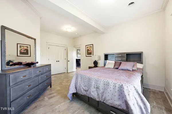 $1,350,000 | 122 Sun Chase Court, Johnson City, TN 37615
