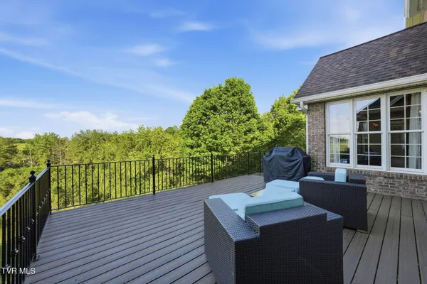 $1,350,000 | 122 Sun Chase Court, Johnson City, TN 37615