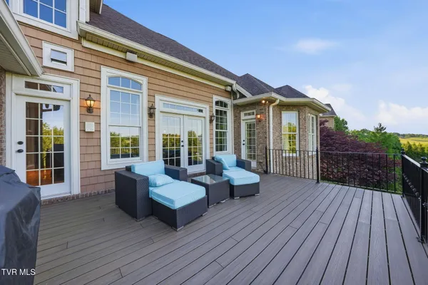 $1,350,000 | 122 Sun Chase Court, Johnson City, TN 37615