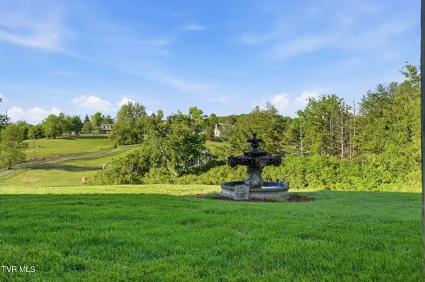 $1,350,000 | 122 Sun Chase Court, Johnson City, TN 37615