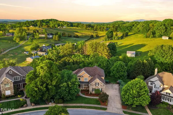 $1,350,000 | 122 Sun Chase Court, Johnson City, TN 37615