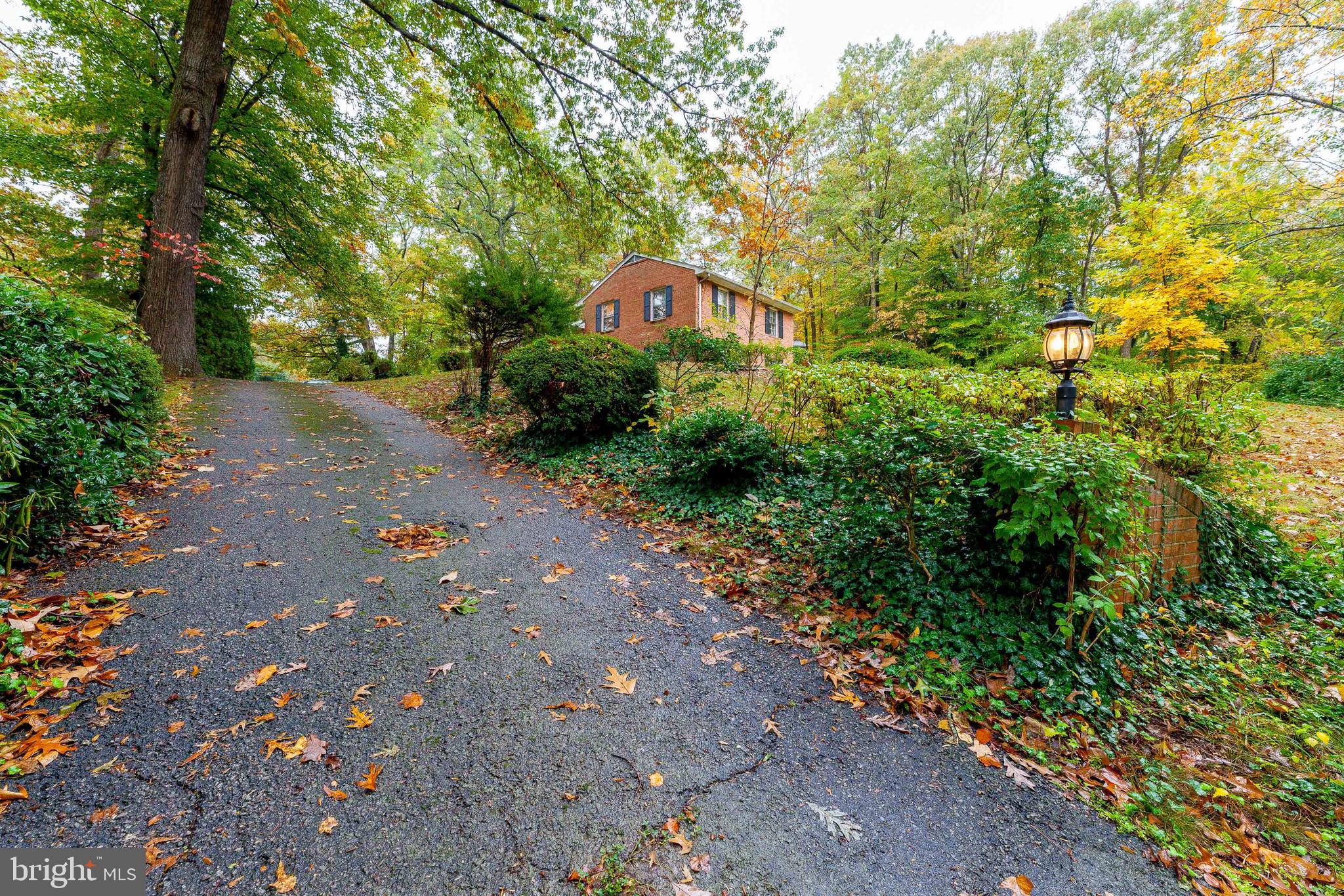 18300 Sharon Road Triangle, VA 22172 - Photo 4 of 47 Gallery Image 4