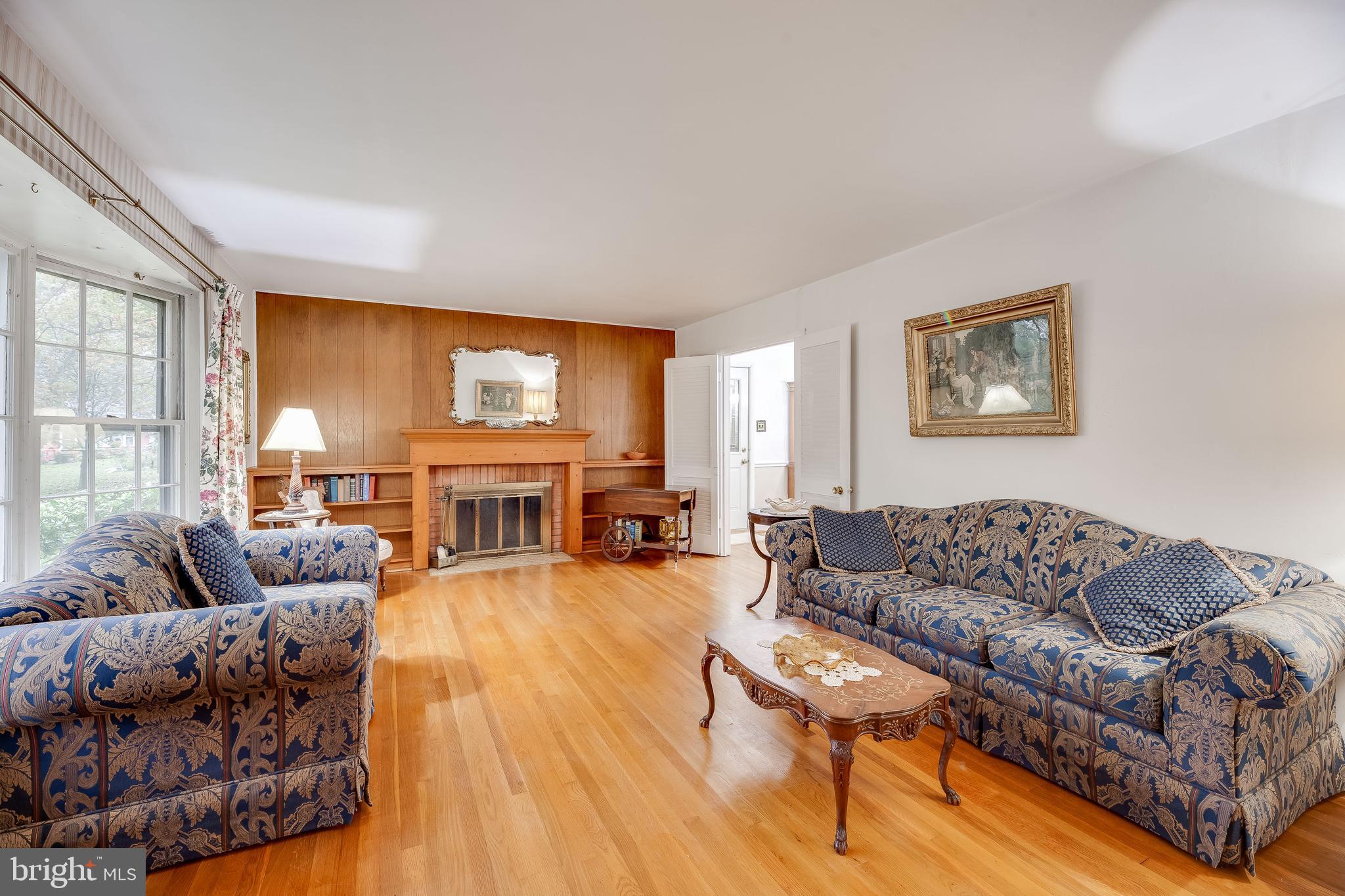 18300 Sharon Road Triangle, VA 22172 - Photo 6 of 47 Gallery Image 6
