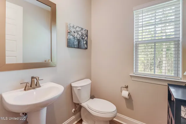 $425,000 | 85010 Diamondhead Lks Boulevard, Diamondhead, MS 39525