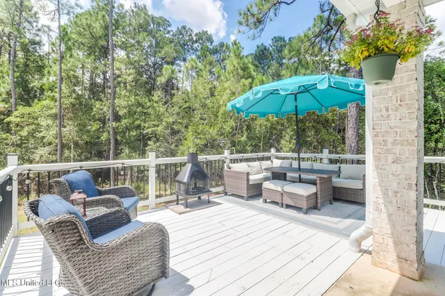 $425,000 | 85010 Diamondhead Lks Boulevard, Diamondhead, MS 39525
