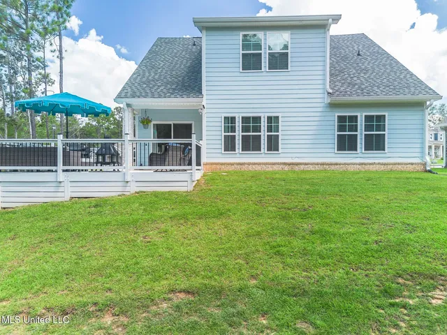 $425,000 | 85010 Diamondhead Lks Boulevard, Diamondhead, MS 39525