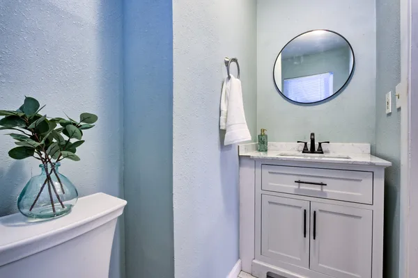 $2,200 | 5907 Nancy Ann Street, Houston, TX 77009