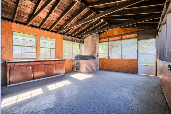 $2,200 | 5907 Nancy Ann Street, Houston, TX 77009