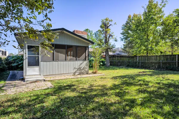 $2,200 | 5907 Nancy Ann Street, Houston, TX 77009