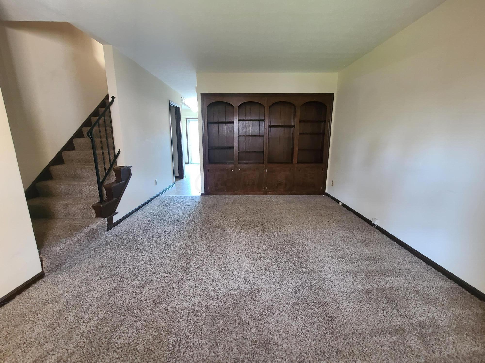 5013 Godown Road, Unit E Columbus, OH 43220 - Photo 3 of 24 20211129_125816