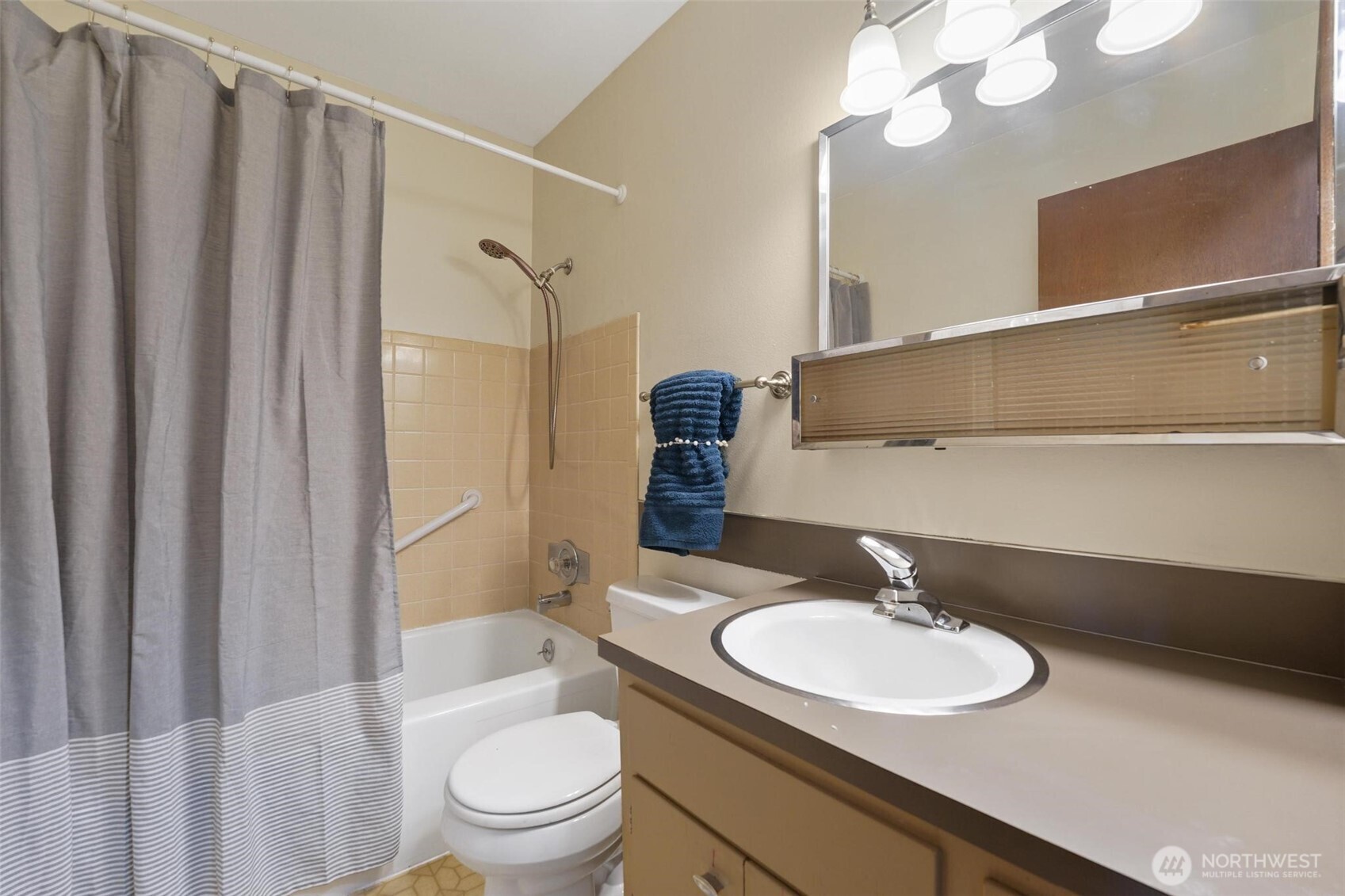 9623 South 248th Street, Unit E2 Kent, WA 98030 - Photo 15 of 18