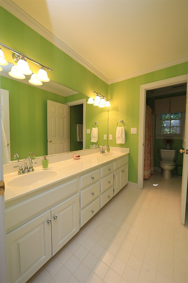 7800 Sutcliffe Drive Raleigh, NC 27613 - Photo 20 of 24 HALL BATH