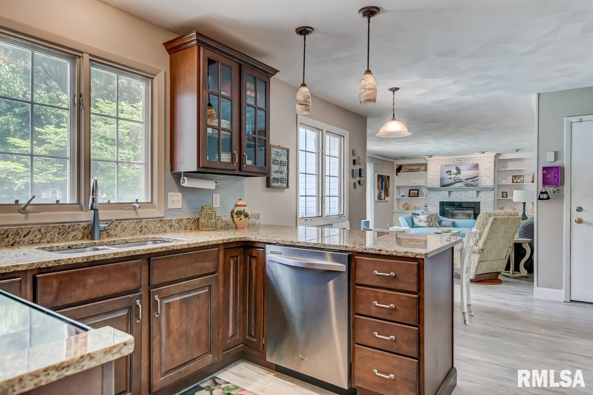 2543 Lindsay Road Springfield, IL 62704 - Photo 13 of 44