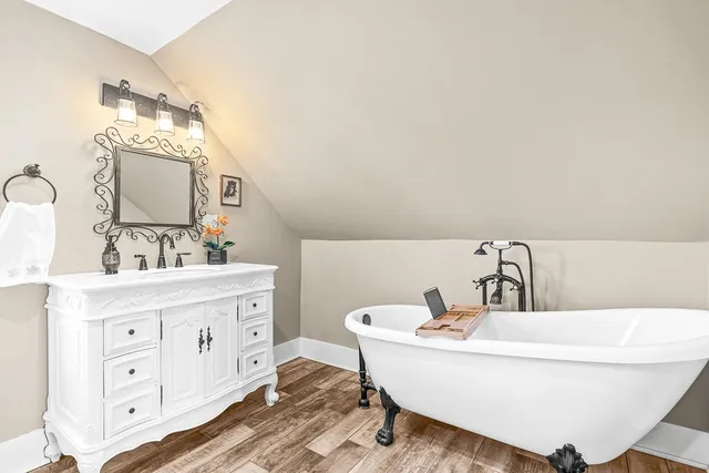 $449,000 | 294 Corning Road, Manchester, NH 03109