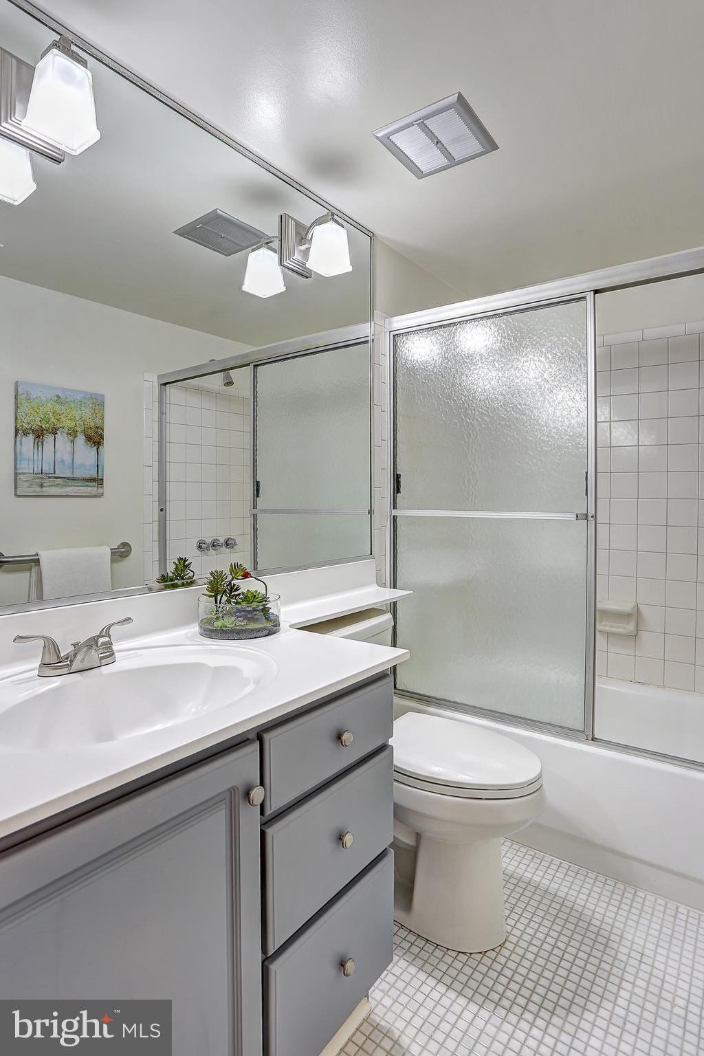 1831 Ralston Place Crofton, MD 21114 - Photo 22 of 30 Bathroom