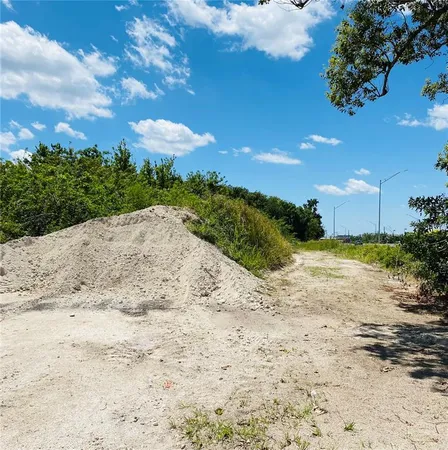 $400,000 | 27 Us Highway, Dundee, FL 33838