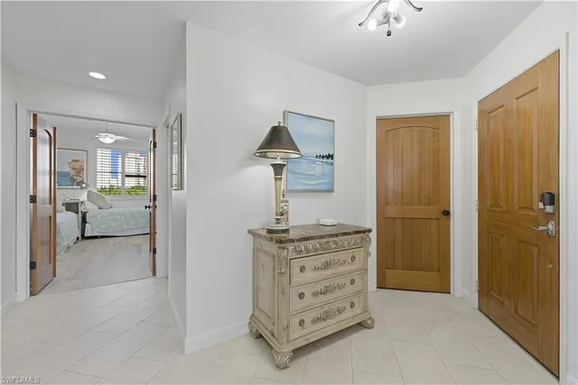 a view of livingroom with furniture