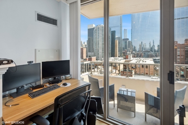 200 North Jefferson Street, Unit 1307 Chicago, IL 60661 - Photo 7 of 17