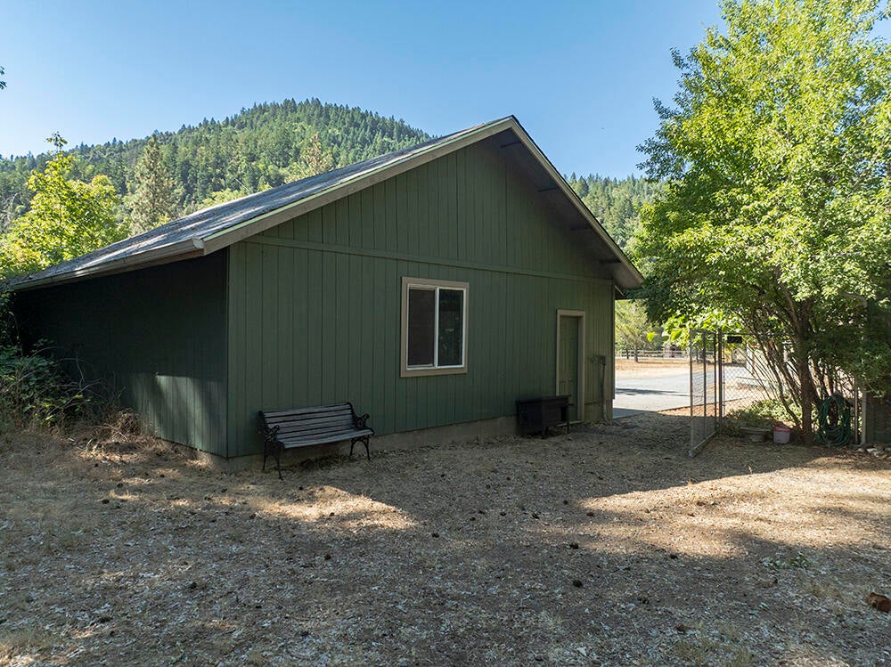 781 Cheney Creek Road Grants Pass, OR 97527 - Photo 34 of 52 34