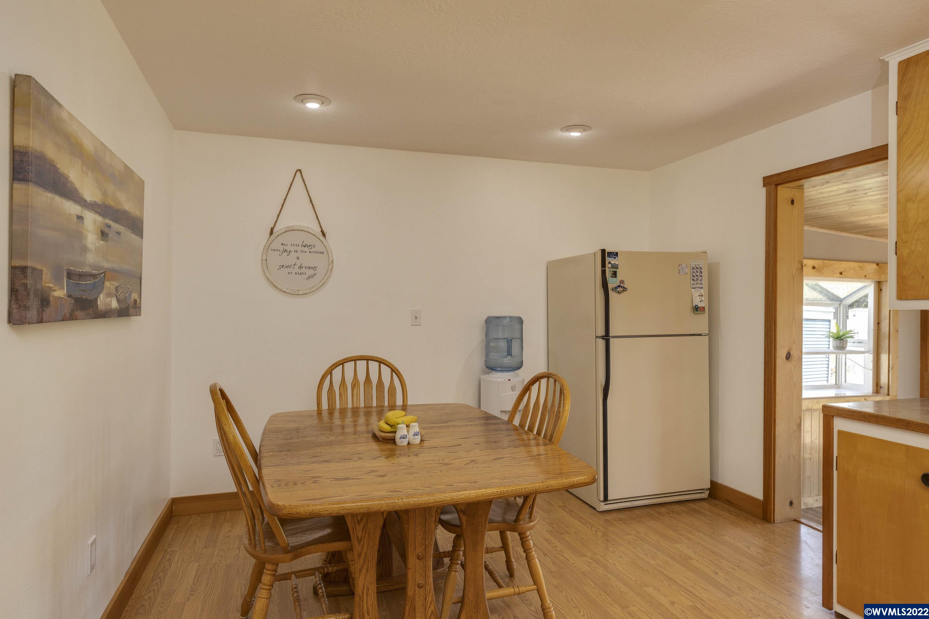 1382 Cordon Road Northeast Salem, OR 97317 - Photo 6 of 32 Gallery Image 6