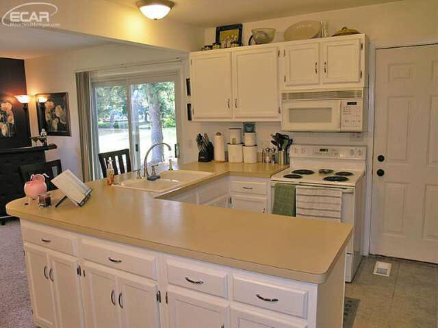 5495 Independence Colony Road Grand Blanc, MI 48439 - Photo 6 of 28 20444385-5.JPG