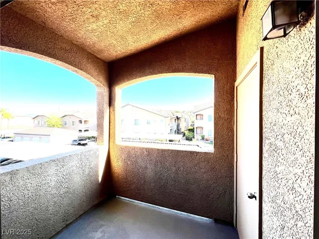 $1,500 | 8985 South Durango Drive, Unit 2073, Las Vegas, NV 89113