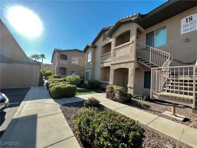 $1,500 | 8985 South Durango Drive, Unit 2073, Las Vegas, NV 89113