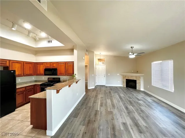 $1,500 | 8985 South Durango Drive, Unit 2073, Las Vegas, NV 89113