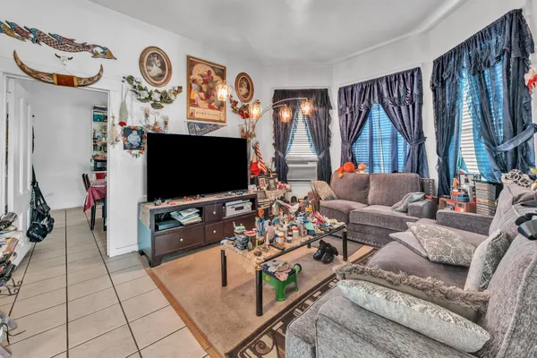$1,250,000 | 1226 E Street, Sacramento, CA 95814