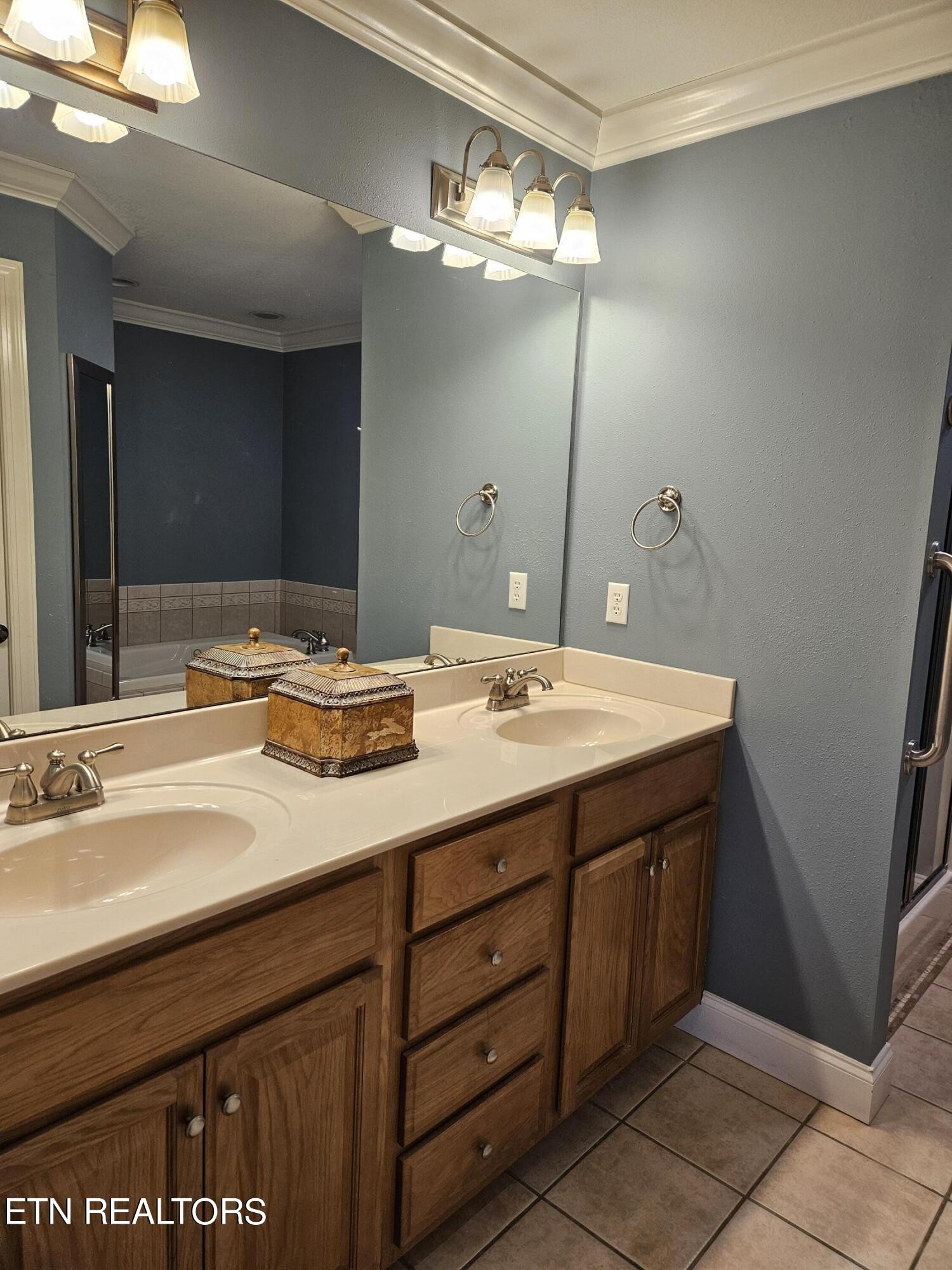 4218 Pea Ridge Road Maryville, TN 37804 - Photo 22 of 42 Gallery Image 22