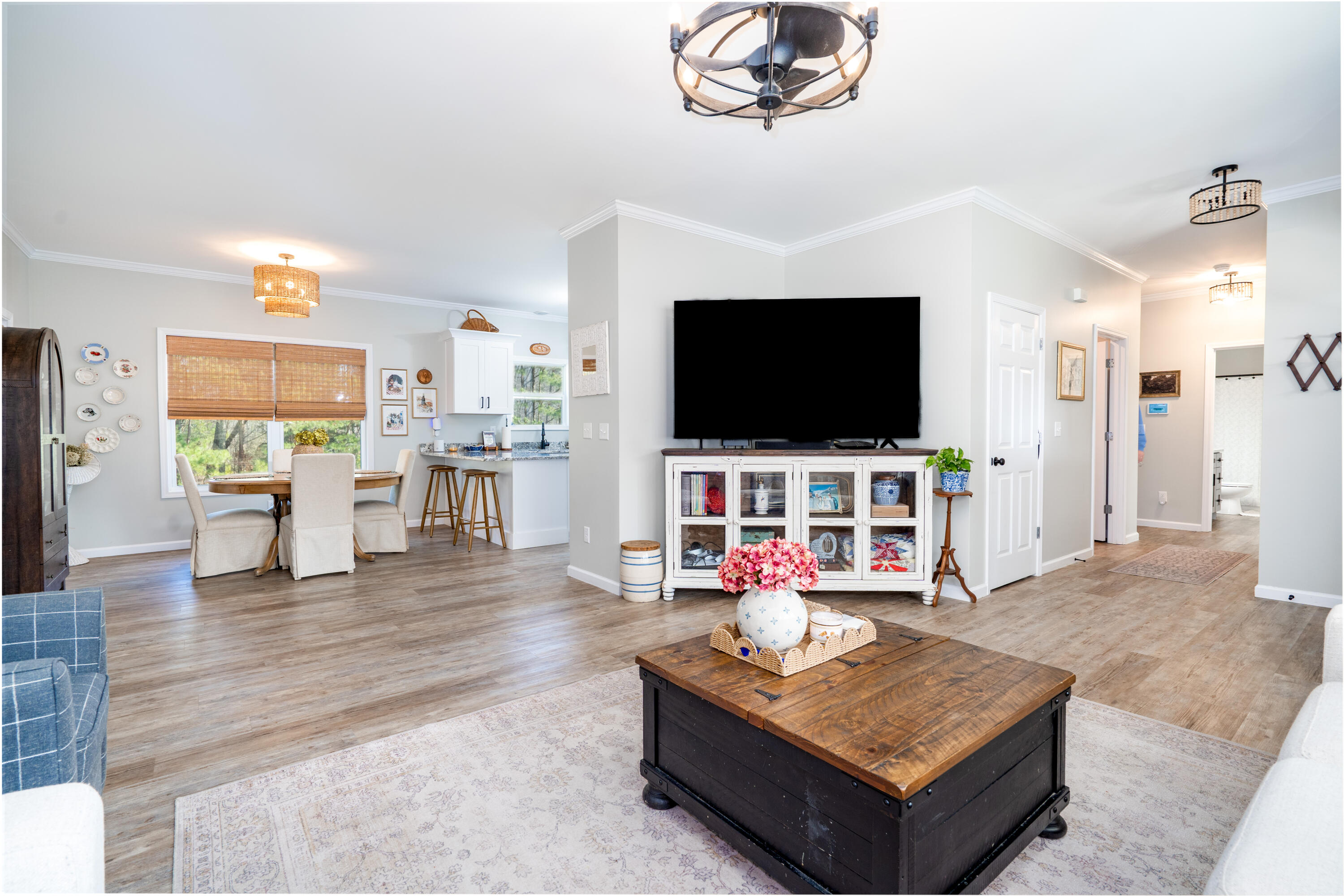 5232 Apison Road Cohutta, GA 30710 - Photo 7 of 32 Living Room 1